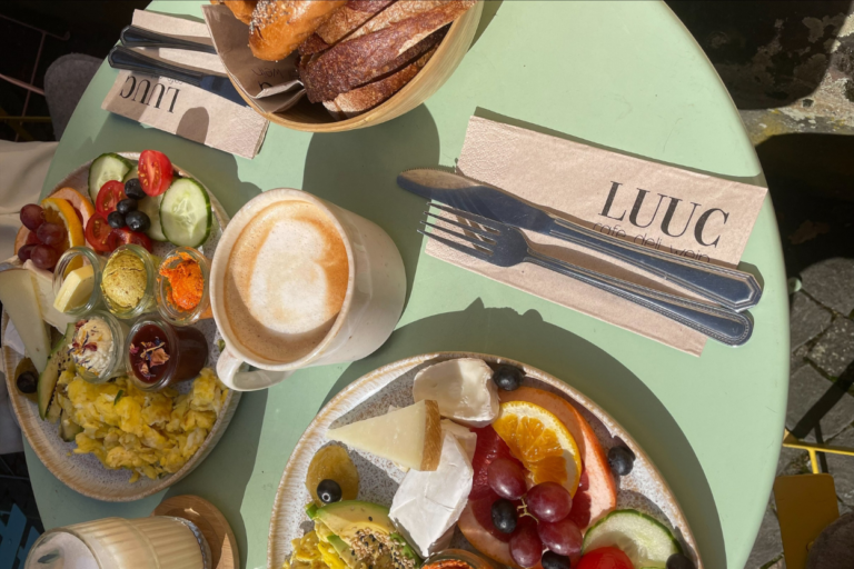 Café LUUC in Saarbruecken, beliebtes Café mit veganem Angebot für Studierende